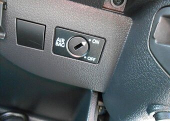 Volkswagen Tiguan 2,0 TDI 10 kW 4 x 4 Serviska nafta - 12