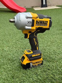 Dewalt DCF961 rázový utahovák 18V momentem až 2373 Nm TOP - 12