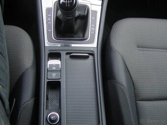 Golf 1.6TDi, Comfortline, vysoká výbava, výborný stav - 12