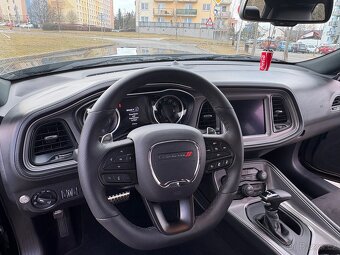 Dodge Challenger V8 5,7 R/T automat - 12