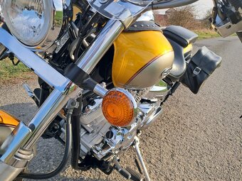 Yamaha XVS 1100 DragStar - 12