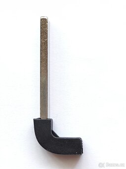 Klíč Škoda Superb Volkswagen Passat B8 + logo.  Klíč bez log - 12