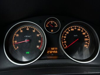 Opel Zafira 1.6 85 kW benzín (2008) – 7místný rodinný vůz - 12