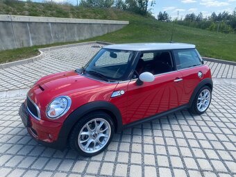 MINI COOPER S  128KW AUTOMAT-NAJETO POUZE 18tis.km TOP STAV - 12