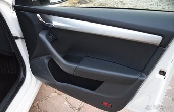 ŠKODA OCTAVIA 1.6 TDI COMBI RV 2016 ČR - 12