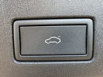 VW ID.4 GTX 220kw 4motion/tažné/tepelko/panorama/360°kamery - 12