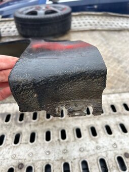 Škoda Superb 1 maska - 12