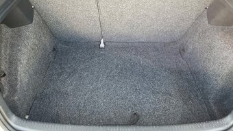 VW GOLF VI 1.6TDi CLIMATRONIC - 12