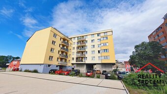 Pronájem bytu 3+kk s balkónem a parkováním, 56m2, ul. Slezsk - 12