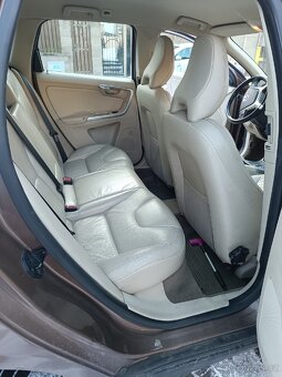 Volvo XC 60 - 12