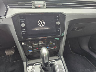 VW Passat Combi r. 3/23  110kW 2.0nafta DSG - 12