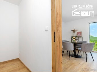 Rodinný dům 4+kk, Holešovice u Chroustovic - 12