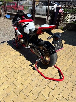 Honda CBR 1000rr - 12