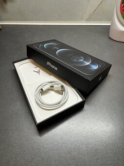 iPhone 12 Pro Max 128 GB - výborný stav - 12