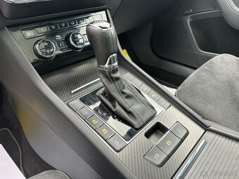 Skoda Superb 2021 - 12