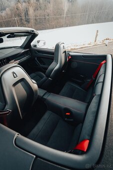 Porsche 911 Carrera GTS Cabriolet (992) - 12