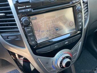 HYUNDAI IX20 1,6 BENZÍN 92KW AUTOMAT 2015 1 MAJITEL - 12