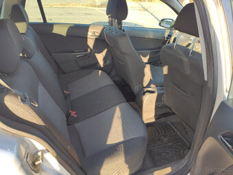 Opel Astra H kombi 1,6, 2012 - 12