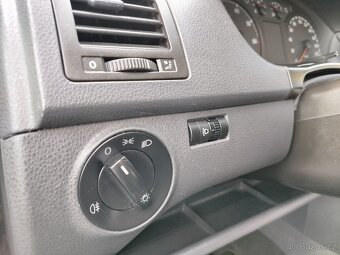 Volkswagen POLO 1.2i, r.v. 6/2009 najeto 164.610 km - 12