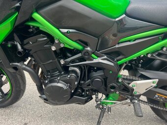 Kawasaki Z 900 - 12
