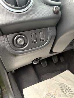 Dacia Sandero 0.9i Stepway Tempomat Navigace - 12