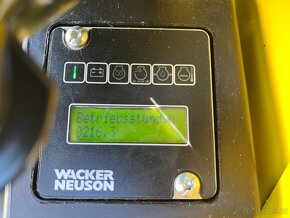Reverzní vibrační deska Wacker Neuson DPU110 Lem 970, 830kg - 12