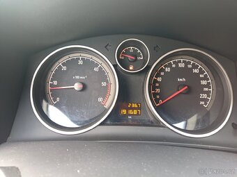 Opel Astra Caravan H 1.7 CDTi 81 kW rv 2010 - 12
