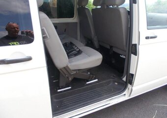 Volkswagen Caravelle 1,9 TDI 9místné+ sada kol nafta manuál - 12
