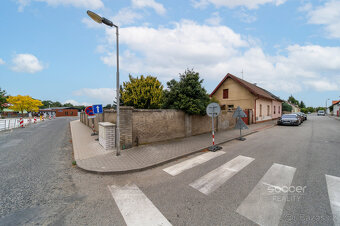 Prodej stavebního pozemku 663 m² v centru Jiren – s menším r - 12