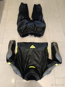 Dainese Avro 4-Pánská kožená moto kombinéza, dvoudílná - 12