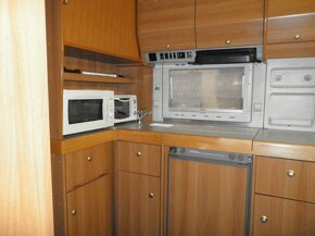 Obytný přívěs Knaus Eurostar - 12