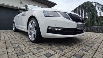 OCTAVIA 1.6 TDI TOP STAV MOD 2019 - 12
