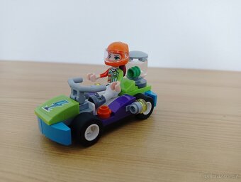Lego Friends 41352 - Velký závod - 12