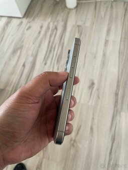 iPhone 15 Pro 128GB přírodní Titan - 12