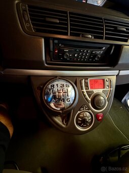 Peugeot 807 2.0 HDI - 12