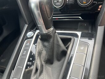 VW Passat B8 combi TDi 140kw 4motion Webasto R-Line Highline - 12