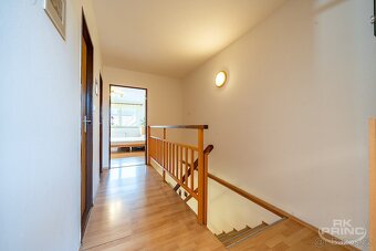 Prodej mezonetového bytu 4+kk, 86 m² – Černošice, ulice Dr. - 12