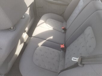 Škoda fabia kombi 1.4 16 v automat - 12