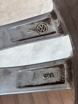 Alu kola Volkswagen Golf R18 ET51 Salvador Zimní Pirelli - 12