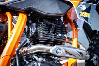 Pitbike Leramotors Killer 250ccm 21/18 - 12