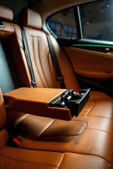 BMW 530d xDrive G30 Luxury Line | 360° kamery | Head-Up | - 12