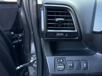 Toyota Verso  -S- 1.3/73kW  Klima  1.Maj. r.v.2011 - 12
