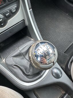 Peugeot 307 2.0 HDI KOMBI 100 kW - 12