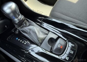 Toyota C-HR 1,8 Hybrid NAVIGACE, SERVISKA hybridní automat - 12