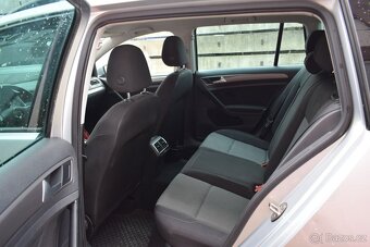 Volkswagen Golf VII VARIANT 1.6TDi/VÝBAVA/2015 - 12