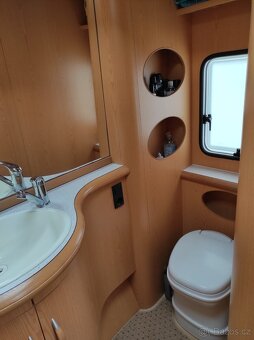 Karavan Hobby 560 Prestige WLU - 12