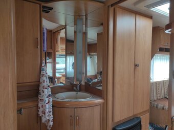 Karavan, obytný přívěs Hobby 495 - 12