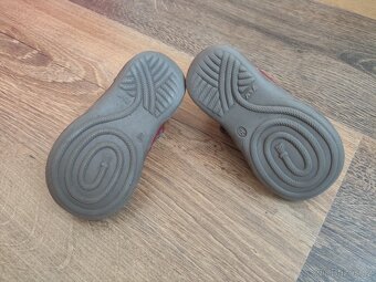 Boty vel. 18, 19, 20, 21 - 12