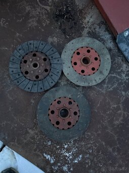 Prodám náhradní díly zetor - 12