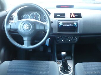 Suzuki   Swift  1.3 i - 12